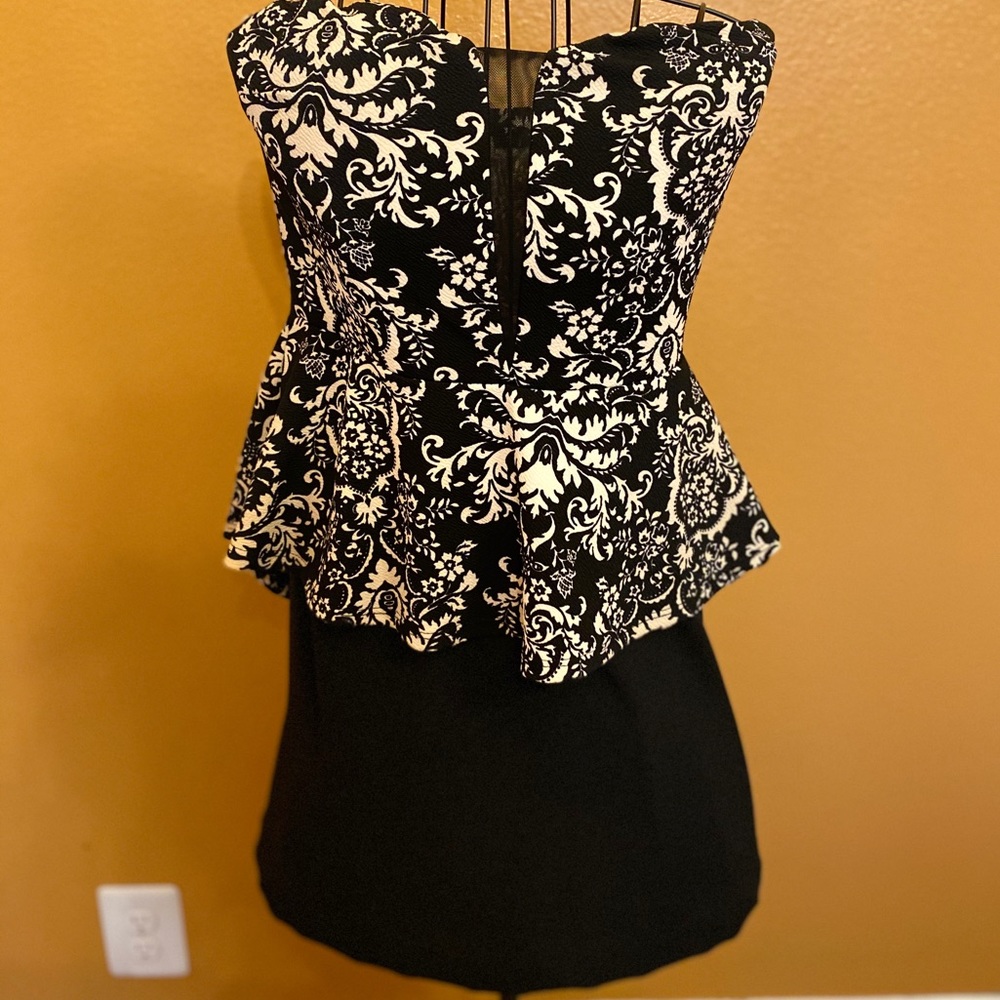 Strapless Peplum Black and Off-White Party Dress